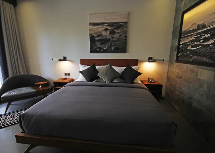 Отель Akana Boutique 4*